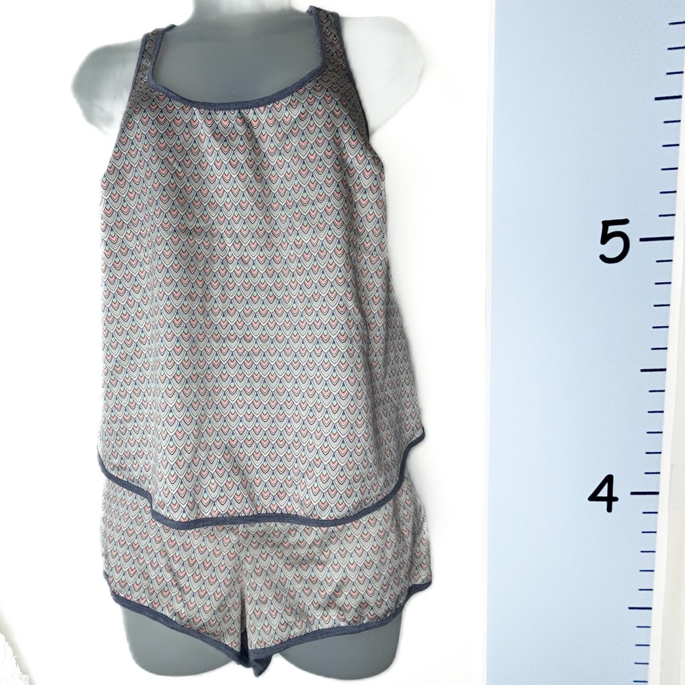 Victoria's Secret 2PC Pajama Set Gray & Pink Feather Print‎ S/P